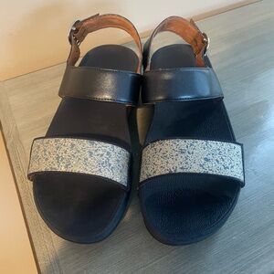 Fit Flops  Sandals in Navy and Speckled White